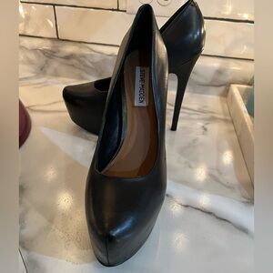 Black 8.5 Steve Madden heels